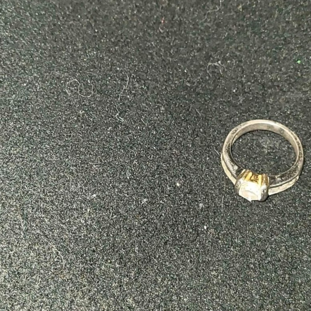 Silver Ring With diamonds